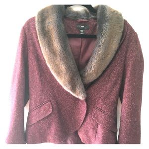 H&M burgundy blazer with removable faux fur collar